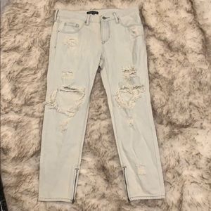 Kendall and Kylie Light wash jeans